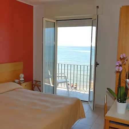La Sirenella 3* Sperlonga