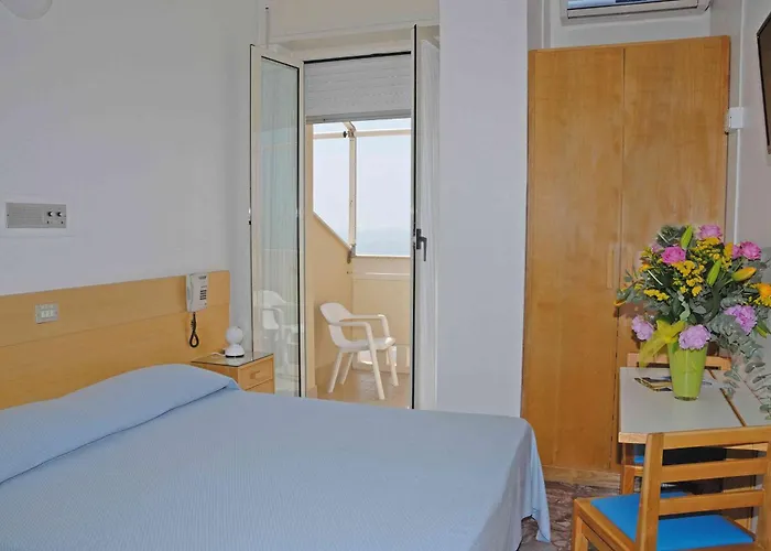 Hotel La Sirenella 3*