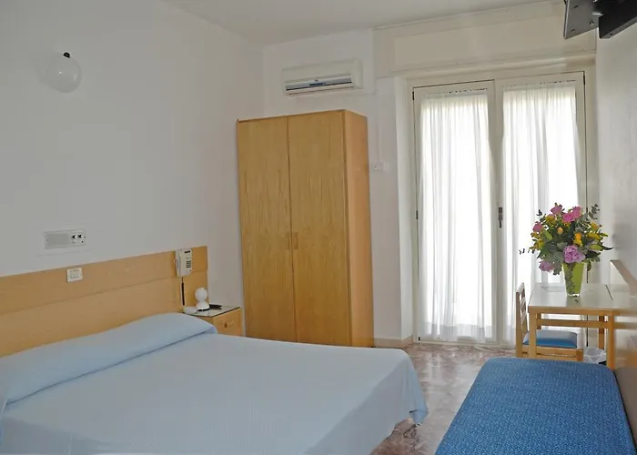 La Sirenella Hotel 3*